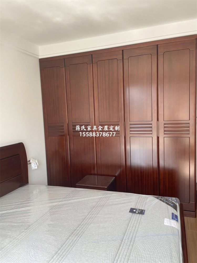 煙臺現(xiàn)代中式家具